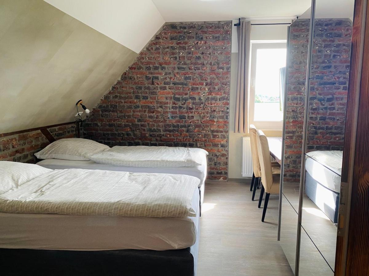 Phoenix Apartments - Monteurwohnung Mit Riesiger Parkflaeche Білефельд Екстер'єр фото