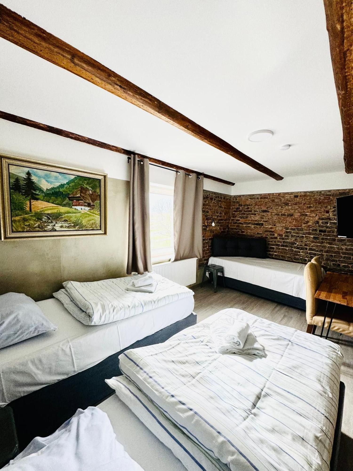 Phoenix Apartments - Monteurwohnung Mit Riesiger Parkflaeche Білефельд Екстер'єр фото